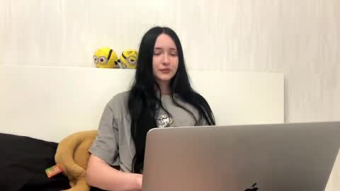 katrineb online show from June 18, 2026, 6:12 pm