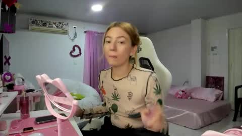 Katrin  online show from February 12, 2026, 4:13 pm