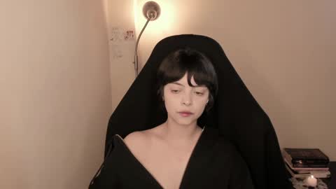 katsuro online show from December 3, 2024, 6:49 pm