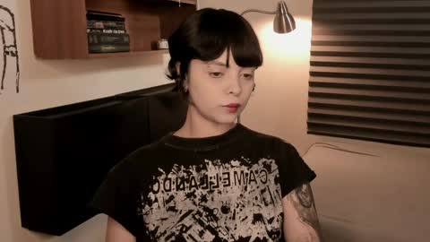 katsuro online show from April 1, 2026, 7:55 pm