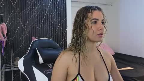 Snapshot of katt_bdsm chatting on August 3, 2026, 6:44 pm Katt online show from August 3, 2026, 6:44 pm