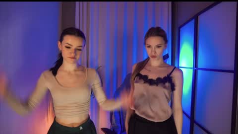 katt_yy online show from February 8, 2025, 5:51 am