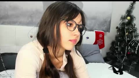 Snapshot of kattarrine_xo chatting on February 1, 2025, 8:29 am Kate online show from February 1, 2025, 8:29 am