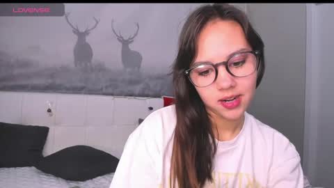 Snapshot of kattarrine_xo chatting on February 5, 2025, 12:38 pm Kate online show from February 5, 2025, 12:38 pm