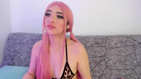 Kat  online show from March 3, 2026, 1:17 pm