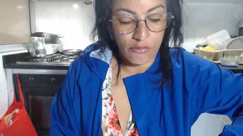 KattleyaGrey online show from September 26, 2025, 2:43 pm