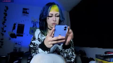 kattx   independent model online show from January 16, 2026, 1:53 am