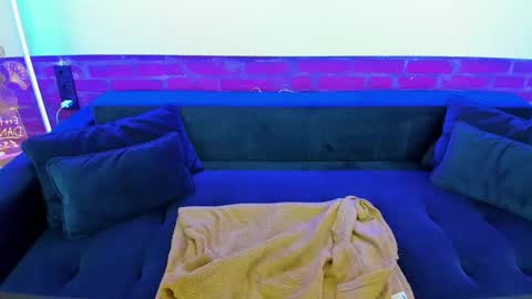 Katty online show from November 21, 2025, 7:40 am