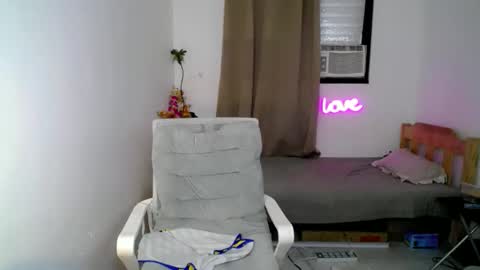 katty online show from December 5, 2025, 7:43 pm