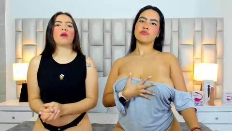 katy blonde girl and paola big boobs online show from September 13, 2025, 1:22 pm