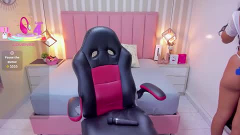 KATY  online show from October 10, 2025, 7:35 pm