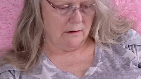 Snapshot of katy_nicole chatting on May 7, 2026, 12:27 am katy_nicole online show from May 7, 2026, 12:27 am