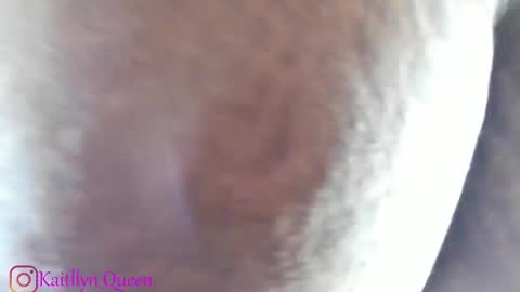 Kaitllyn Queen online show from December 21, 2025, 5:03 am