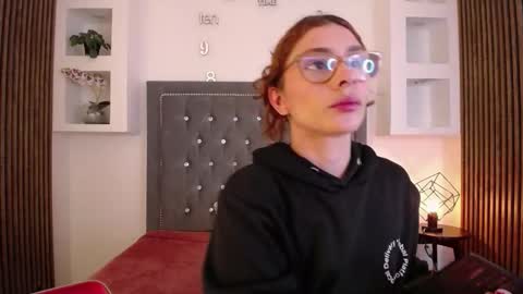 Katy Van online show from February 7, 2026, 9:07 pm