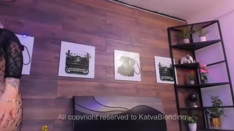 salo  online show from September 9, 2025, 2:05 pm