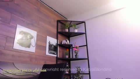 salo  online show from October 18, 2025, 2:07 pm