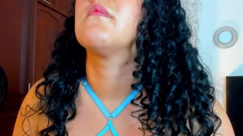 KATYAJHONSS online show from April 21, 2026, 2:51 am