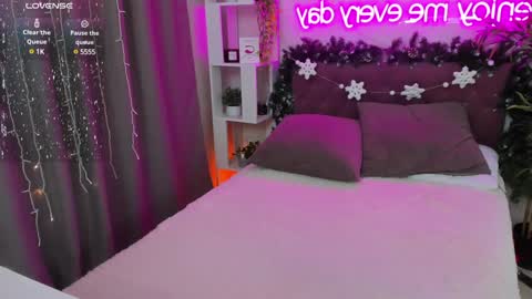 Kate online show from December 24, 2024, 7:06 am