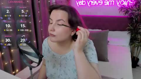 Kate online show from September 12, 2025, 5:07 am