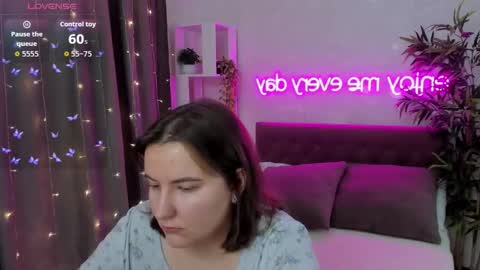 Kate online show from September 28, 2025, 3:23 am