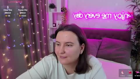 Kate online show from December 18, 2025, 4:51 am