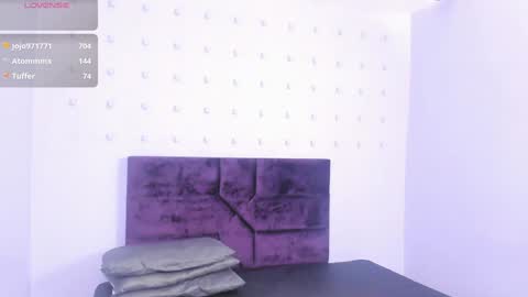 KATY online show from December 21, 2024, 2:52 am