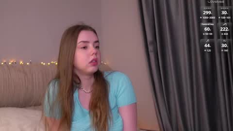Snapshot of katymolly chatting on July 23, 2026, 5:33 pm Mia Lovense is active Private is Open online show from July 23, 2026, 5:33 pm