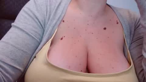 Katy online show from October 29, 2025, 6:26 am