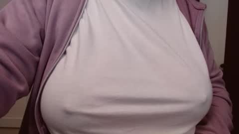 Katy online show from November 15, 2025, 3:04 am