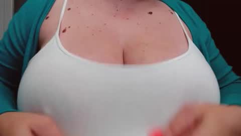 Katy online show from November 19, 2025, 3:17 am