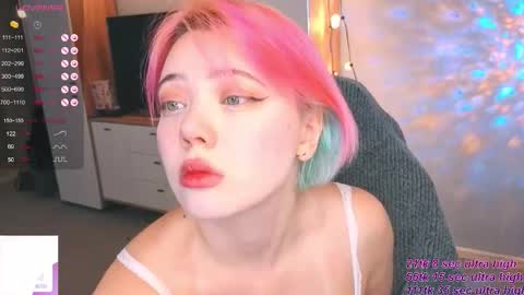 Yuki  online show from September 28, 2025, 4:51 am