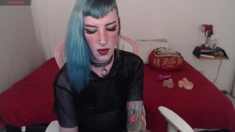 luna   online show from February 10, 2025, 3:03 am