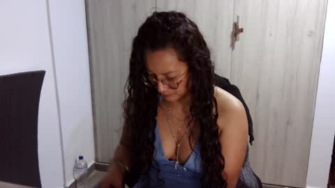  Khawit  online show from December 29, 2024, 7:06 am