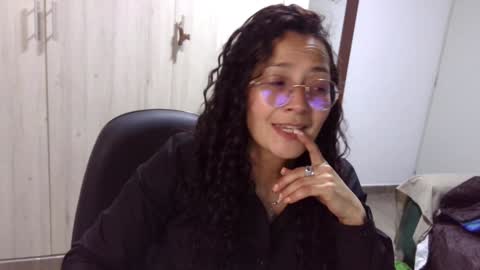  Khawit  online show from January 1, 2025, 3:13 am