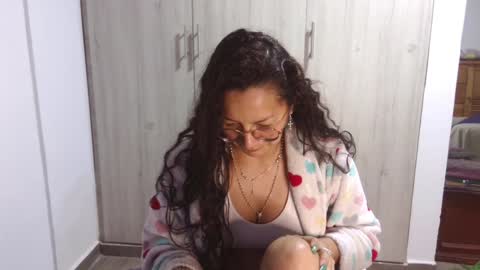  Khawit  online show from January 24, 2025, 6:14 am