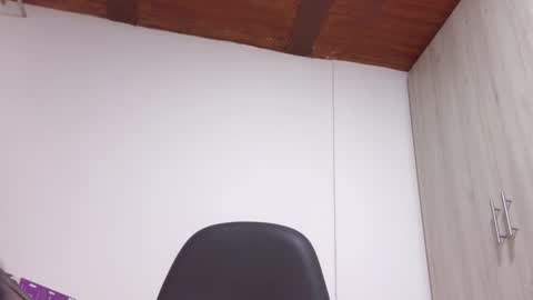  Khawit  online show from January 28, 2025, 5:03 pm