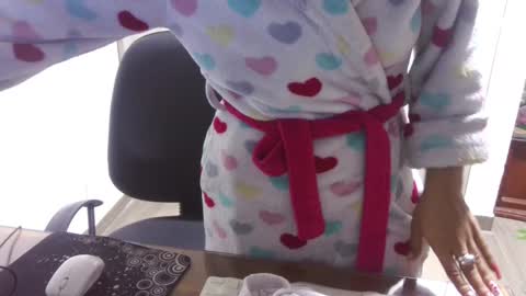  Khawit  online show from February 7, 2025, 11:34 am