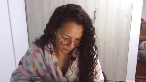  Khawit  online show from February 13, 2025, 8:17 am