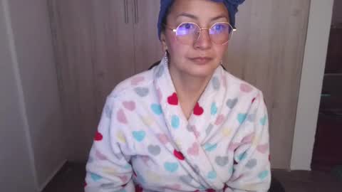  Khawit  online show from February 16, 2025, 2:10 pm