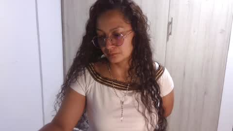  Khawit  online show from February 26, 2025, 12:27 am