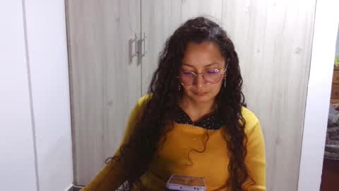  Khawit  online show from March 8, 2025, 2:12 am