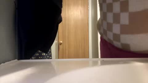 kay_la online show from October 18, 2025, 11:33 am