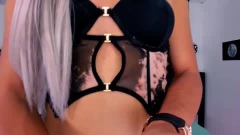 Cattleya stone online show from January 8, 2025, 3:51 am