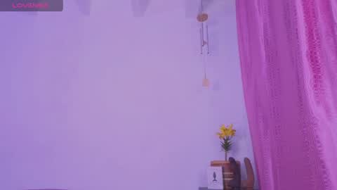 Cattleya stone online show from April 8, 2026, 4:56 am