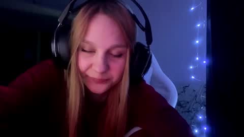 Snapshot of kayceefroehner chatting on May 5, 2026, 6:05 pm Amia online show from May 5, 2026, 6:05 pm