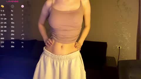 Snapshot of kayceefroehner chatting on July 18, 2026, 7:50 pm Amia online show from July 18, 2026, 7:50 pm