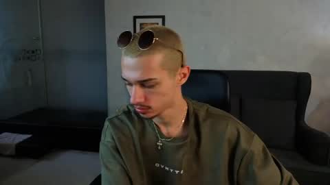 KaydenDrew online show from April 1, 2026, 4:57 am