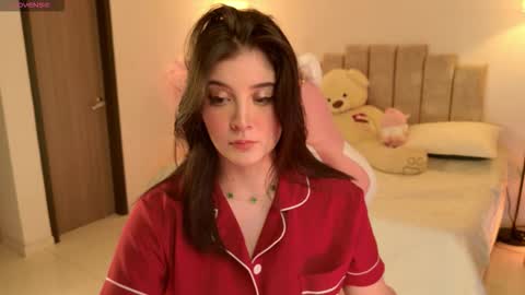 Kayla  online show from September 14, 2025, 2:11 am