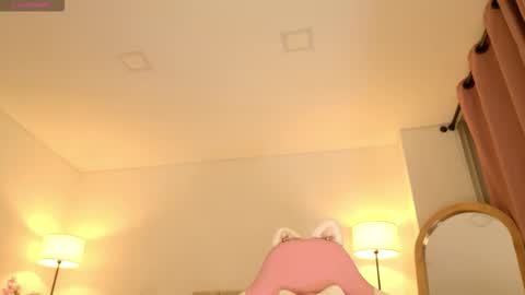 Kayla  online show from September 15, 2025, 2:33 am