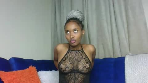 kaylar online show from November 8, 2025, 5:23 pm